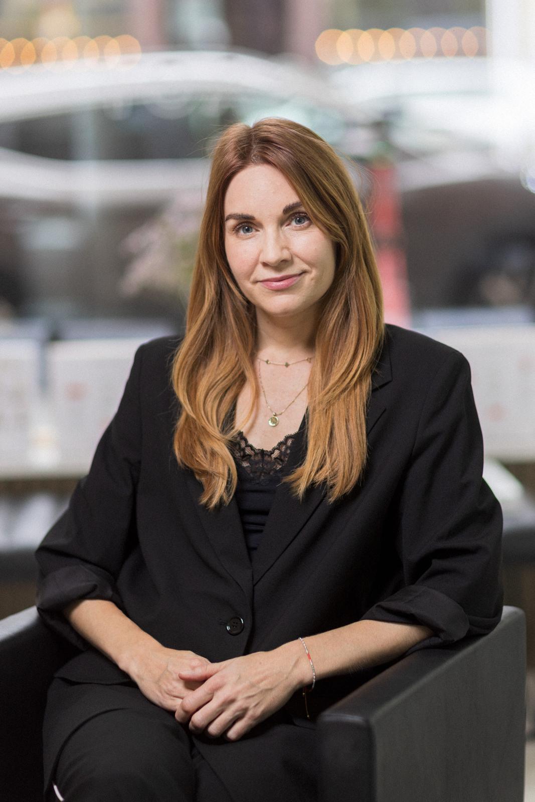 Jenny - Technical Director/L'Oréal Color Specialist